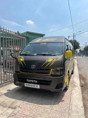 Mua Xe Toyota Hiace 16 Cho Đoi 2013