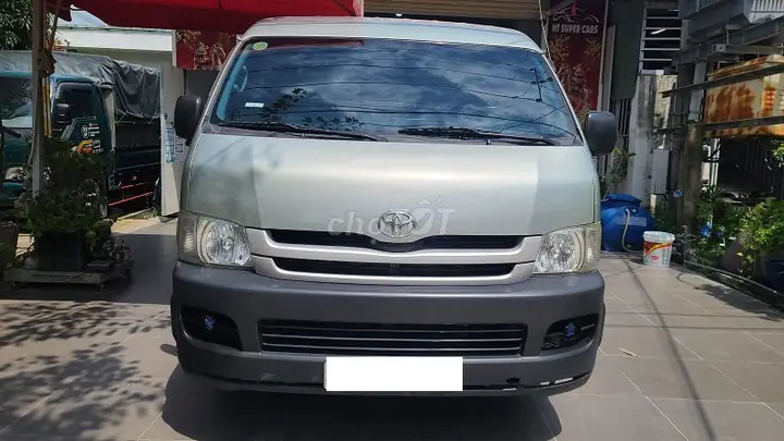 Mua Xe Toyota Hiace 2010 Xăng