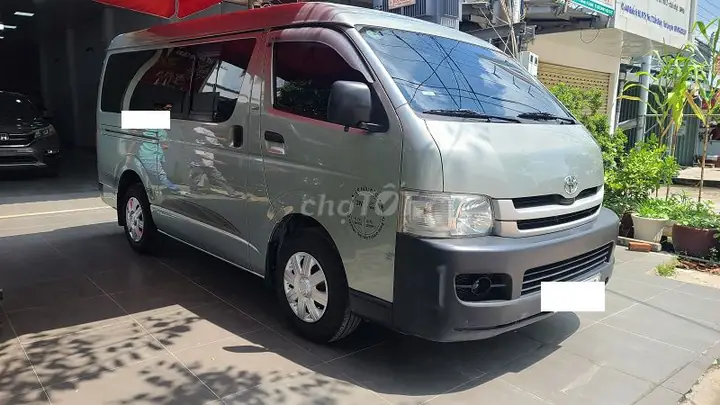 Mua Xe Toyota Hiace 2010 Xăng