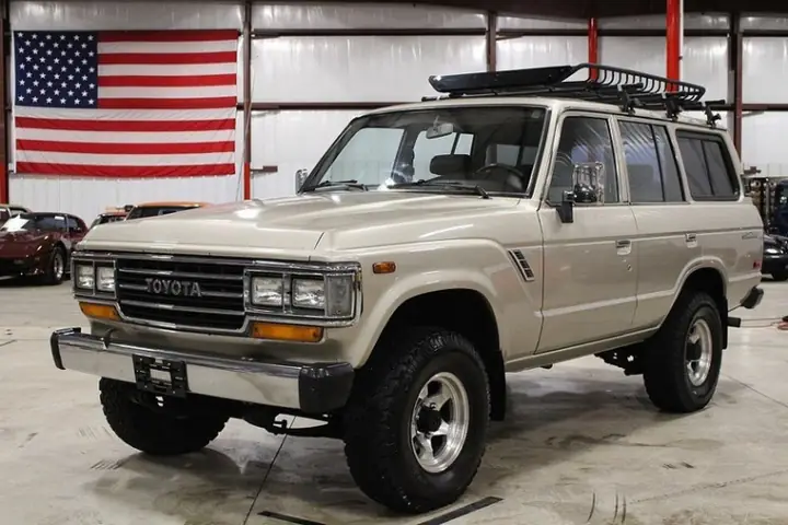 Mua Xe Toyota Land Cruiser Cu May Dau