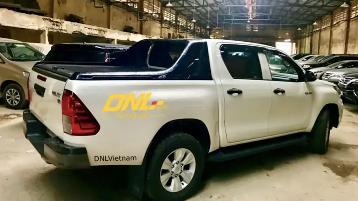 Nắp Thùng Xe Toyota Hilux 2019
