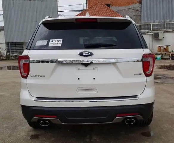 Nên Mua Ford Explorer Hay Toyota Prado