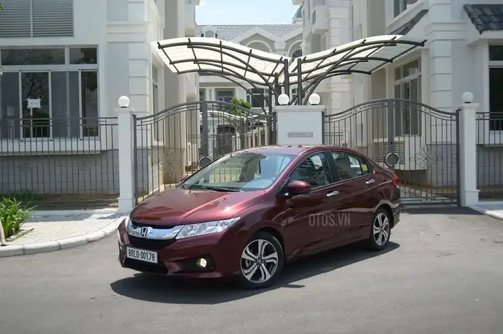 Nên Mua Toyota Vios Hay Honda Civic
