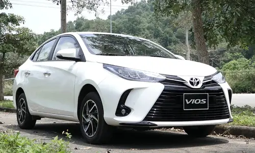 Nên Mua Xe Ford Focus Hay Toyota Vios