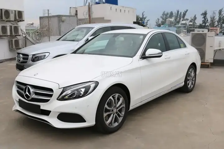 Nên Mua Xe Toyota Hay Mercedes Nên Mua Xe Toyota Hay Mercedes