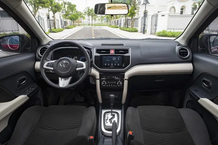 Nô I Thâ T Toyota Alphar 2018