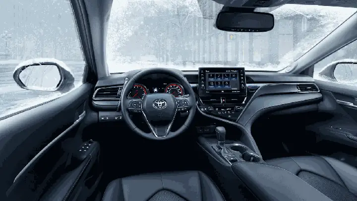 Noi That Ben Trong Toyota Camry