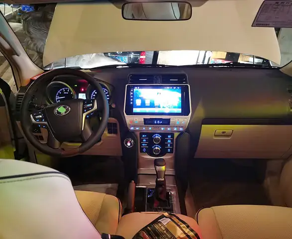 Nội Thất Toyota Land Cruiser 2010
