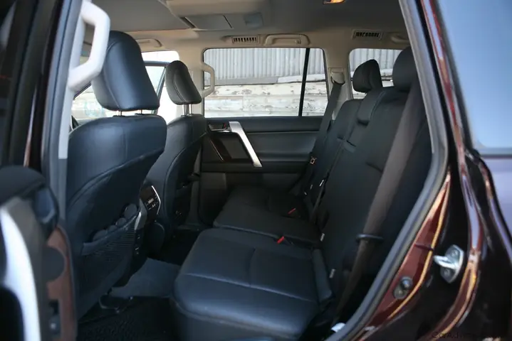Nội Thất Toyota Land Cruiser Prado 2010