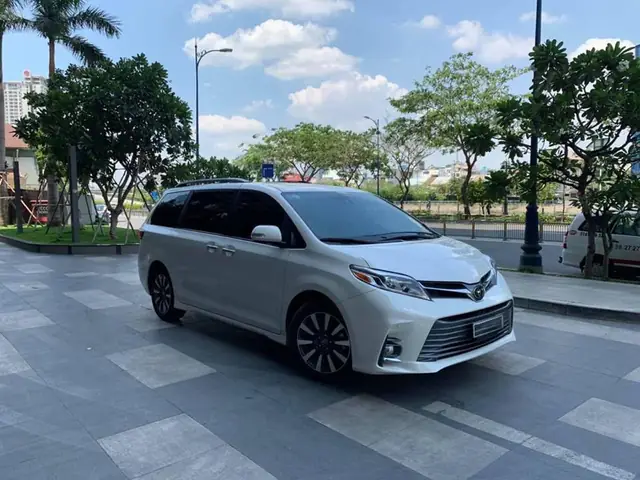 Noi That Toyota Sienna 2018 Gia Bao Nhieu
