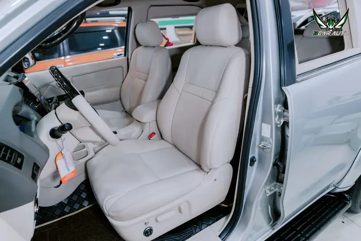 Nội Thất Xe Toyota Fortuner 2015