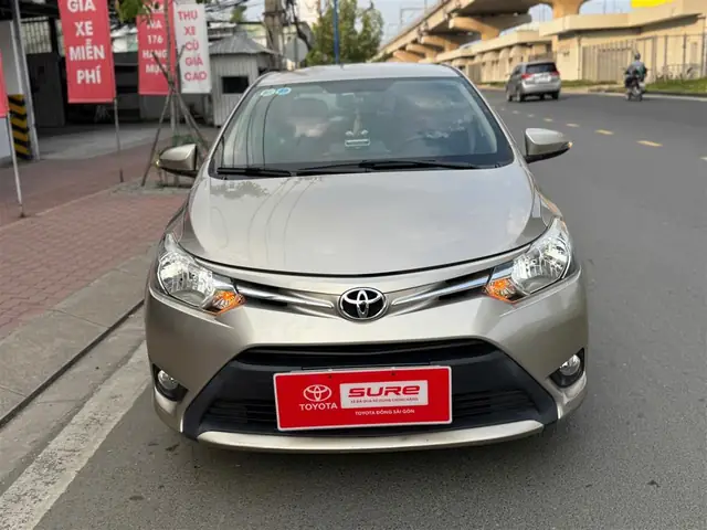 Oto Cu Toyota Dong Sai Gon