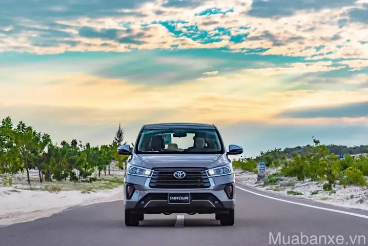 Oto Toyota Innova 2018 Mau Vang Anh Kim Oto Toyota Innova 2018 Mau Vang Anh Kim
