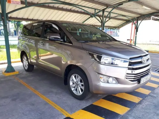 Oto Toyota Innova 2018 Mau Vang Anh Kim