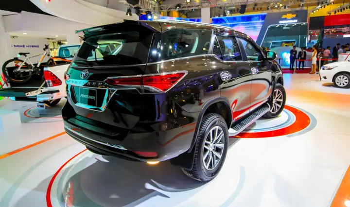 Otosaigon Chi Tiết Toyota Fortuner 2017