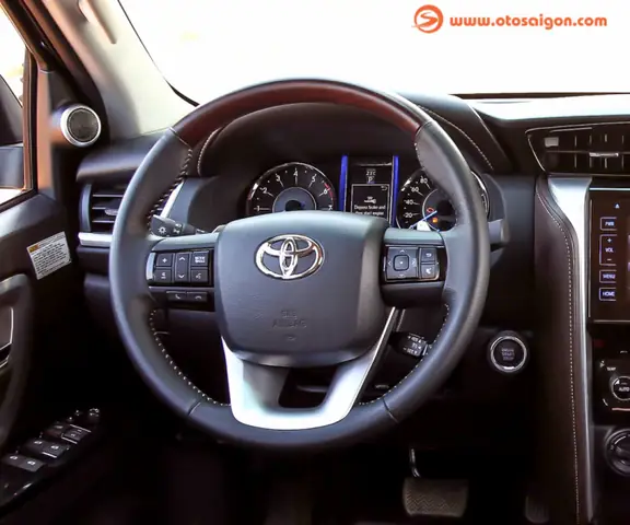 Otosaigon Ưu Điểm Toyota Fortuner 2017