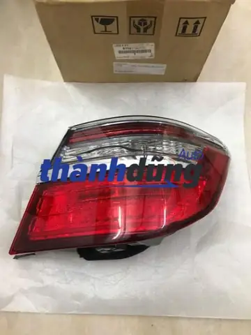 Phụ Tùng Chính Hãng Đèn Hậu Xe Toyota Camry 2018 Phụ Tùng Chính Hãng Đèn Hậu Xe Toyota Camry 2018