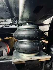 Přídavné Měchy Pérování Na Toyota Fortuner Přídavné Měchy Pérování Na Toyota Fortuner