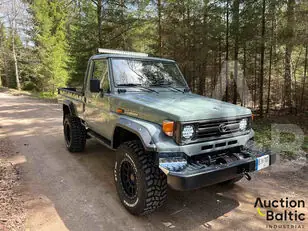 Rabljena Terenska Vozila Pick Up Toyota Hilux 1990 Rabljena Terenska Vozila Pick Up Toyota Hilux 1990