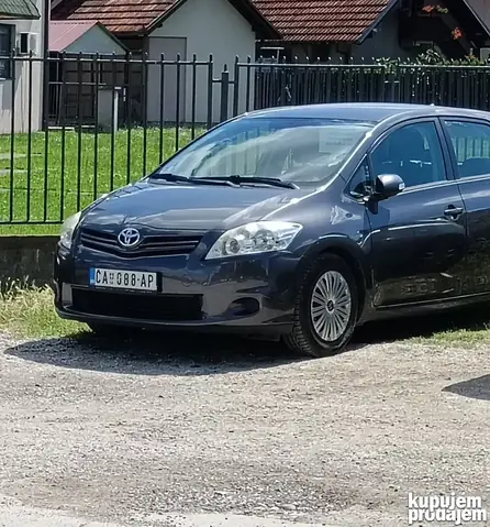 Rabljena Terenska Vozila Toyota Hilux 2400 1990