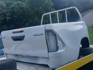 Rabljeni Djelovi Za Toyota Pic Up Hilux 1990