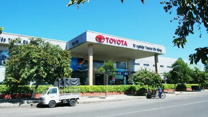 Showroom Toyota Lê Đình Lý Đà Nẵng
