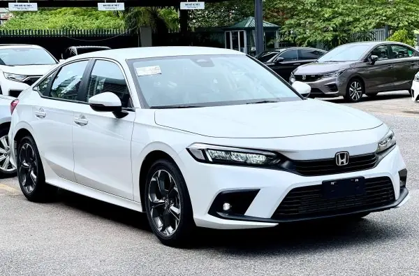So Sánh Honda Civic Và Toyota Vios