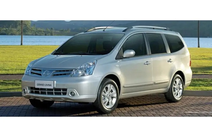 So Sánh Nissan Grand Livina Và Toyota Innova