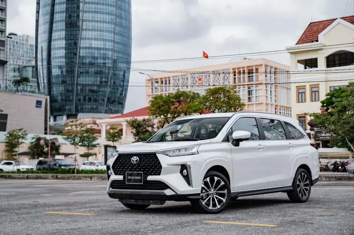 So Sánh Suzuki Ertiga Và Toyota Avanza