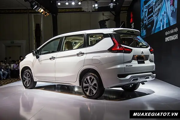 So Sánh Toyota Avanza 1.5at Và Mitsubishi Xpander 2018