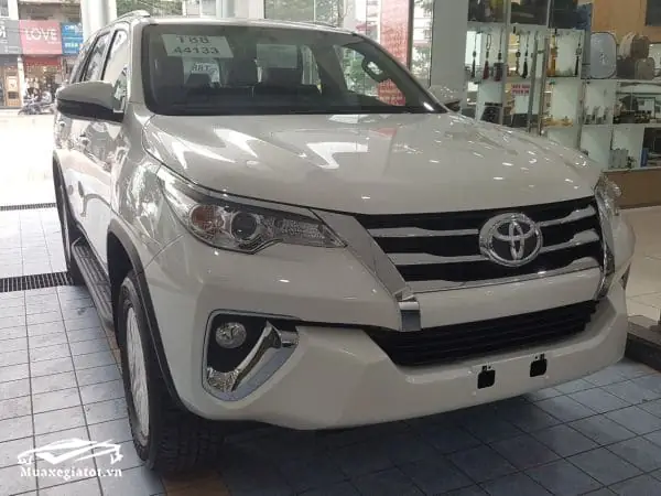 So Sanh Toyota Fortuner Va Nissan Terra