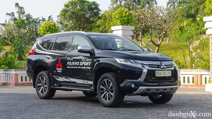 So Sánh Toyota Fortuner Và Pajero Sport 2017 So Sánh Toyota Fortuner Và Pajero Sport 2017