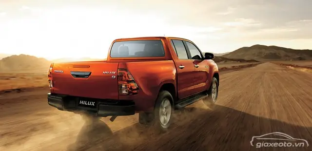 So Sánh Toyota Hilux 2018 Và Ford Ranger 2018