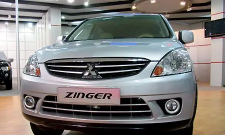 So Sanh Toyota Innova Va Mitsubishi Zinger So Sanh Toyota Innova Va Mitsubishi Zinger