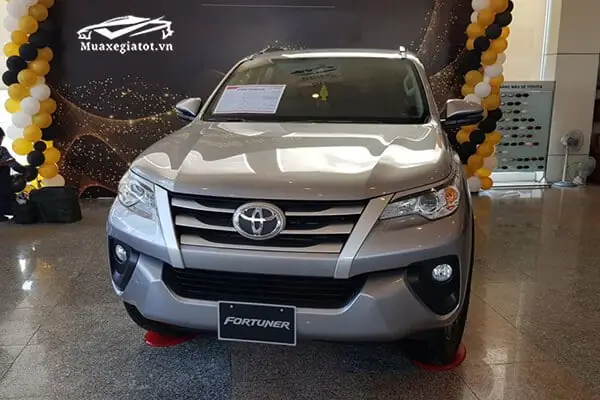 So Sánh Toyota Rush Và Fortuner