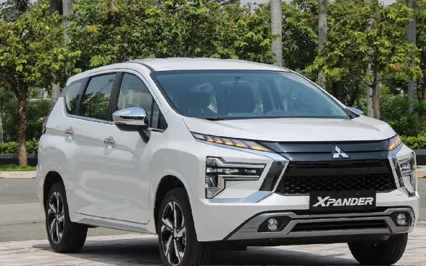So Sánh Toyota Rush Và Outlander