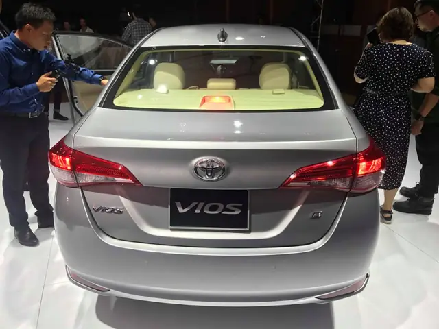 So Sánh Toyota Vios Và Suzuki Swift