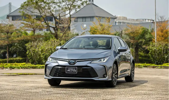 So Sanh Toyota Vious Voi Toyota Altis So Sanh Toyota Vious Voi Toyota Altis