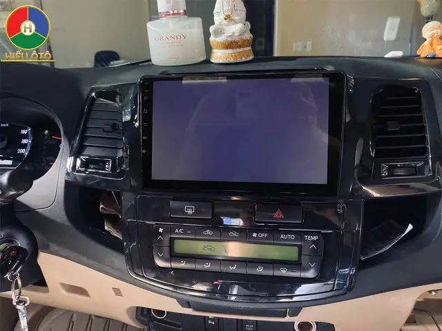 Sửa Lỗi Màn Hình Cảm Ứng Oto Toyota