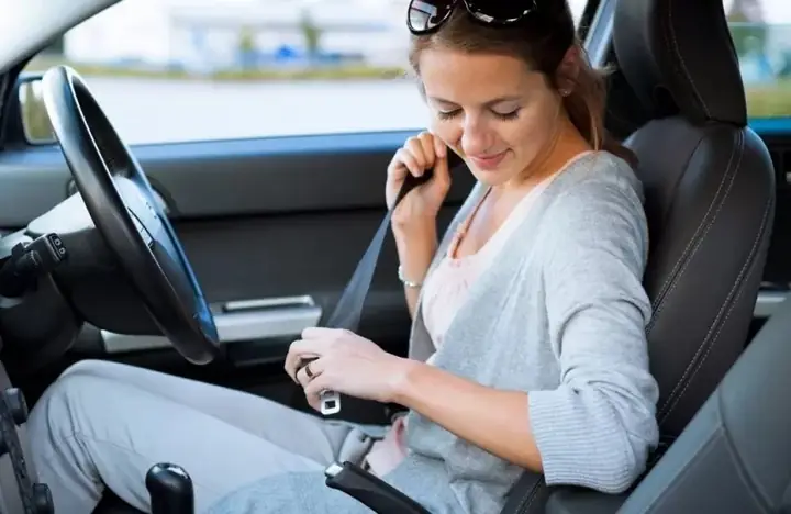 Thaắt Dây An Toàn Khi Đi Xe Ô Tô Toyota Thaắt Dây An Toàn Khi Đi Xe Ô Tô Toyota