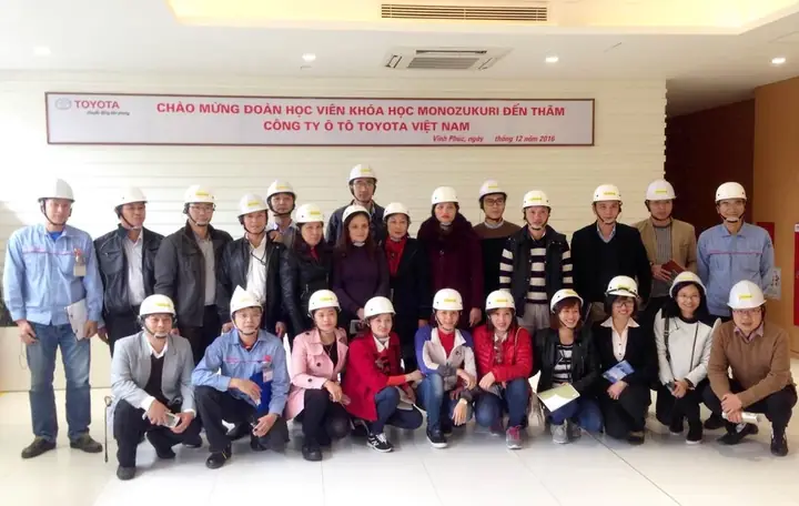 Thăm Công Ty Sản Xuất Ô Tô Toyota