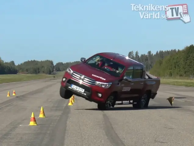 The New Toyota Hilux 2016 Fails Moose Test The New Toyota Hilux 2016 Fails Moose Test
