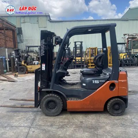 Them Dầu Phanh Xe Nâng Toyota Them Dầu Phanh Xe Nâng Toyota