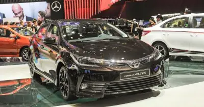 Thông Số Kỹ Thuật Toyota Corolla Altis 2019
