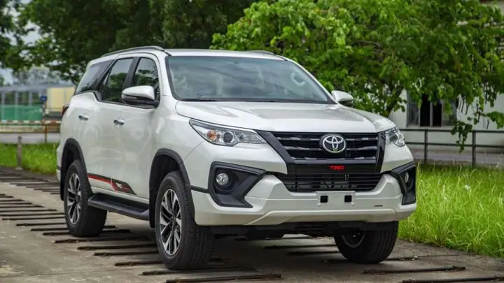 Thông Số Kỹ Thuật Toyota Fortuner 2.7at 2019