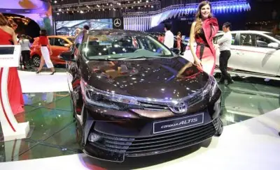 Thông Số Toyota Altis 2.0 V 2019