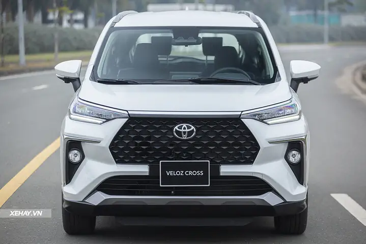 Toyota 15 Chỗ Sắp Về Vn