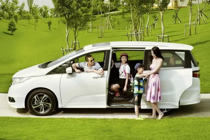 Toyota 7 Cho Doi Moi Hien Nay