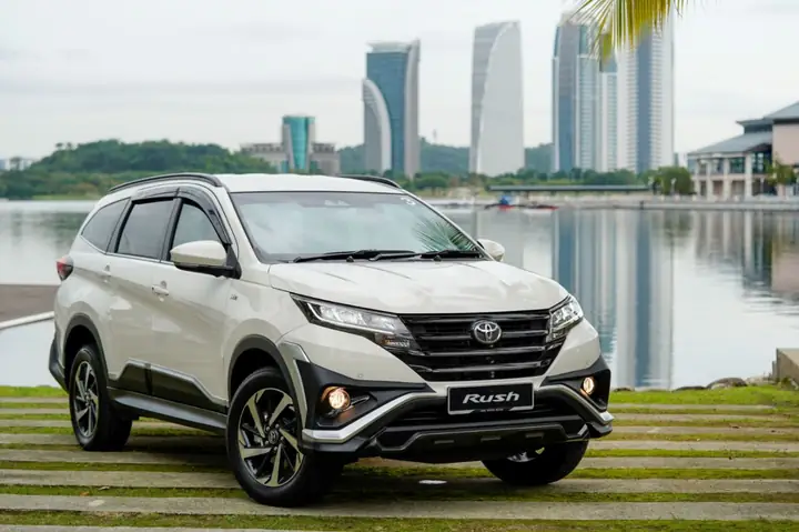 Toyota 7 人 车 马来西亚