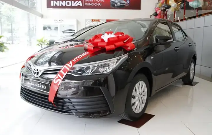 Toyota Altis 1.8 E Mt 2019